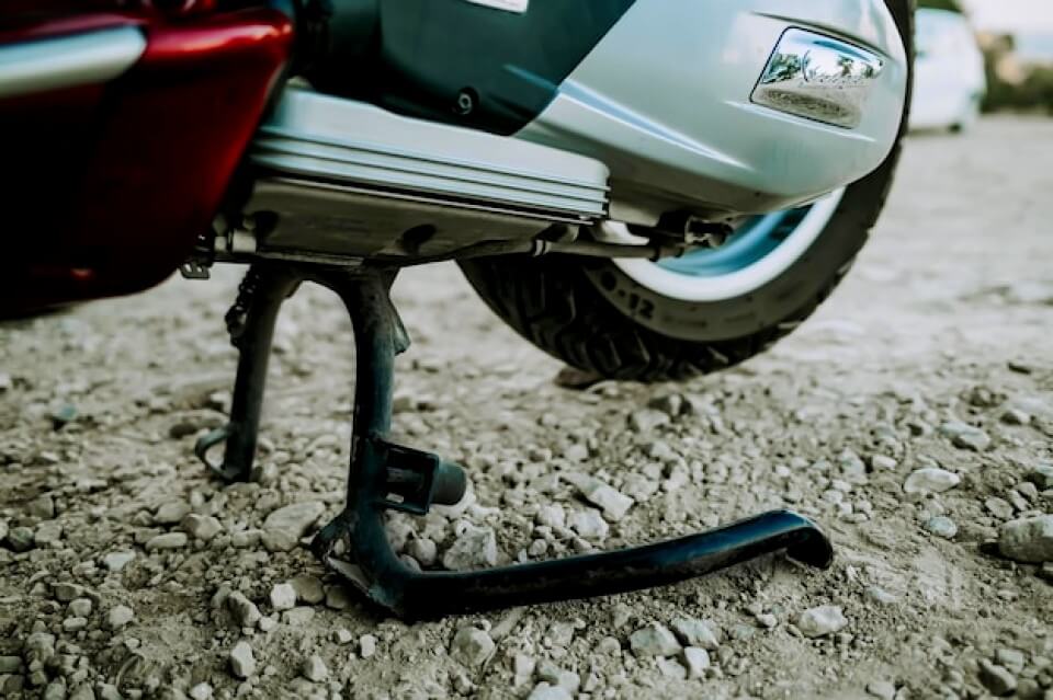 Moto sur une béquille