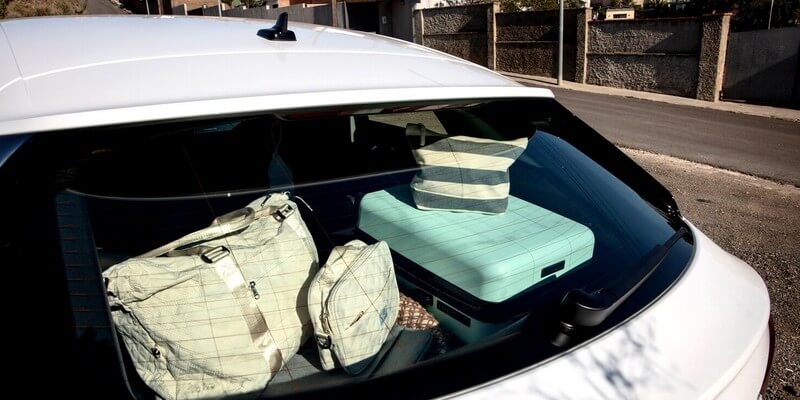 You are currently viewing Comment ouvrir un coffre de voiture bloqué sans forcer ?