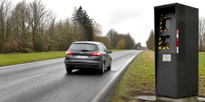 Radar flashe voiture